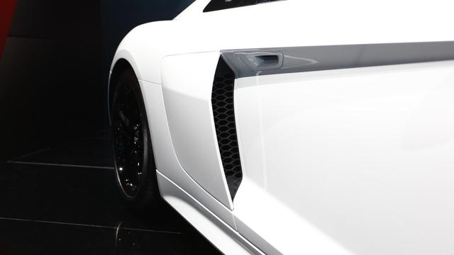 宝马放弃的后驱它接棒，奥迪新品牌到来，无四驱的V10成史上首款