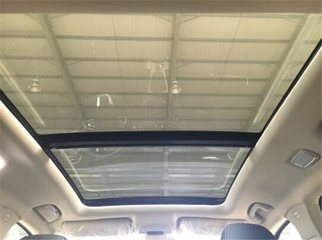 女神车标S级内饰 君马这款车妥妥吸睛