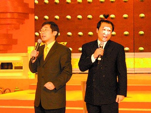 曾红过郭德纲,成名后甩恩师做主持,因侮辱黄家驹为狗被众人遗弃|大兵