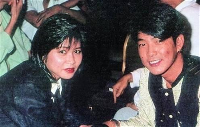 功夫巨星元彪与妻子结婚34年无绯闻,一双儿女低调不似星二代