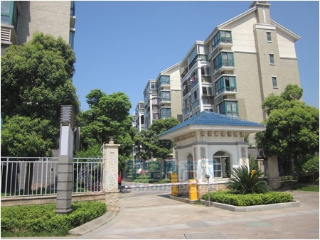 去丈母娘家接儿子, 看见老婆的那刻, 我把客厅砸了!