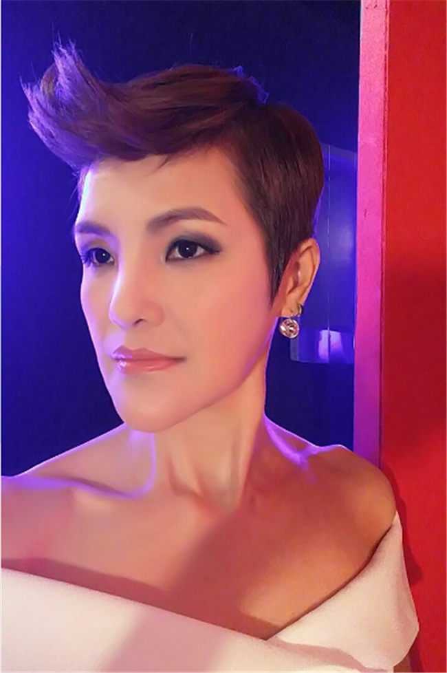 无线女艺人马蹄露被嘲"太丑"?不买房建小学的她其实比谁都美