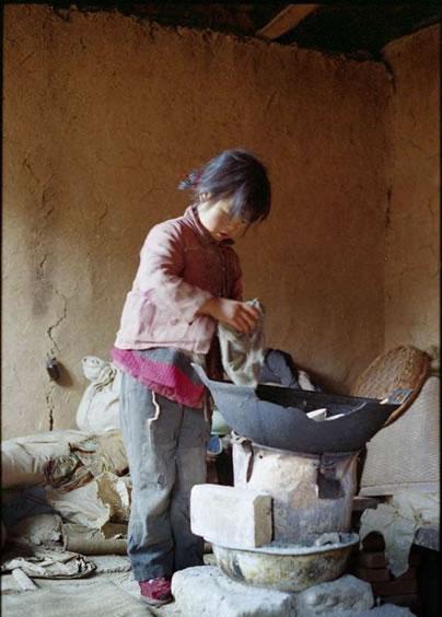 直击:中国最穷山区孩子们吃什么