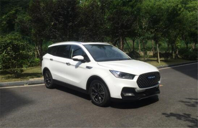 女神车标S级内饰 君马这款车妥妥吸睛