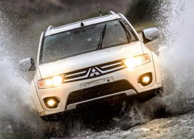 买不起陆巡、路虎，就看看这几台SUV，越野同样很Diao！