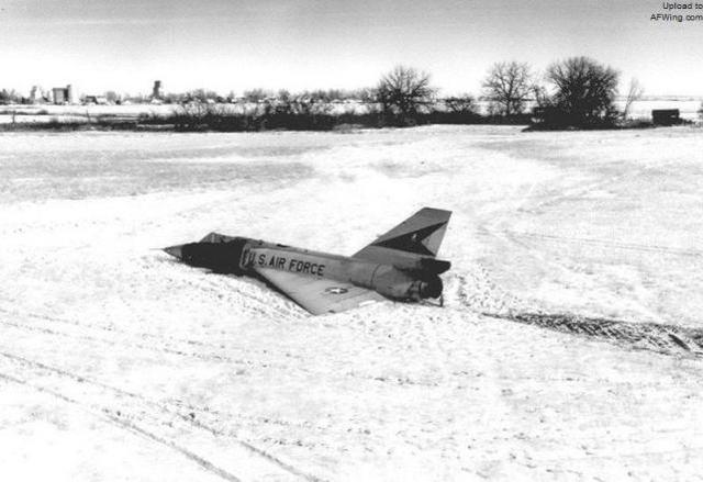 二战美军一架战机,飞行员被打死,飞机自己飞了1600公里到中国