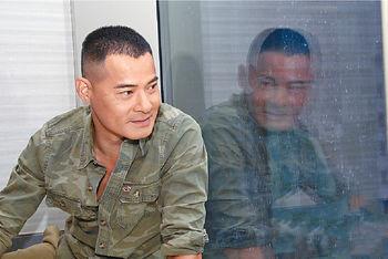 潘学礼是一个占有欲强,城府颇深的高级督察.