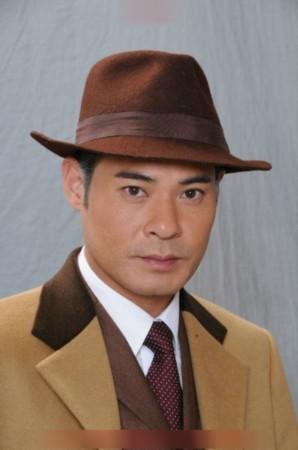 他是《潜行狙击》的辣姜《雷霆扫毒》的boss tvb新剧将再演律师