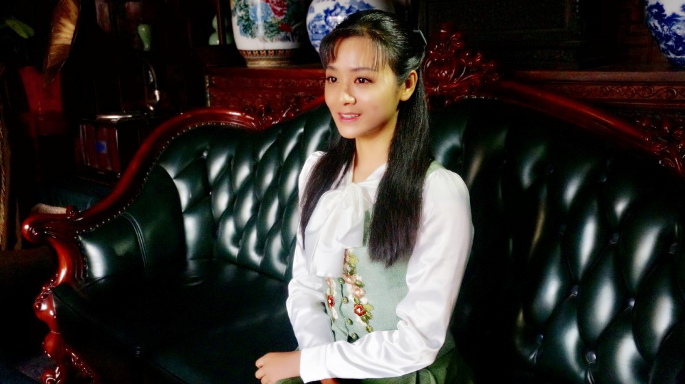 《战昆仑》二轮热播 裘晓洁倔强盛开的战场之花