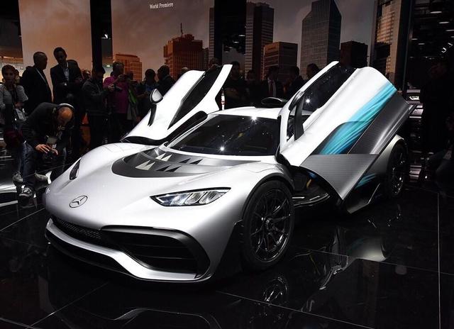 1.6T发动机敢卖千万！却被土豪抢购一空！就因它是奔驰？