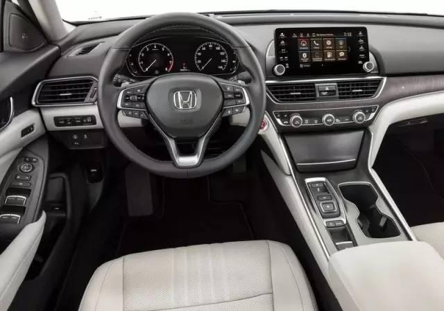 凯美瑞不温不火，本田雅阁在美国工厂下线，丰田章男还是输了