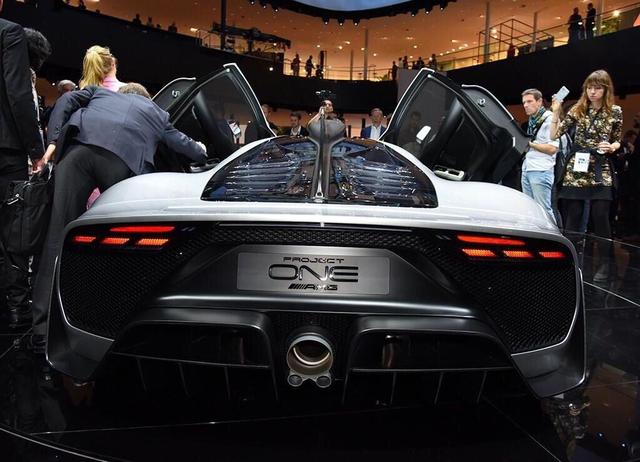 1.6T发动机敢卖千万！却被土豪抢购一空！就因它是奔驰？