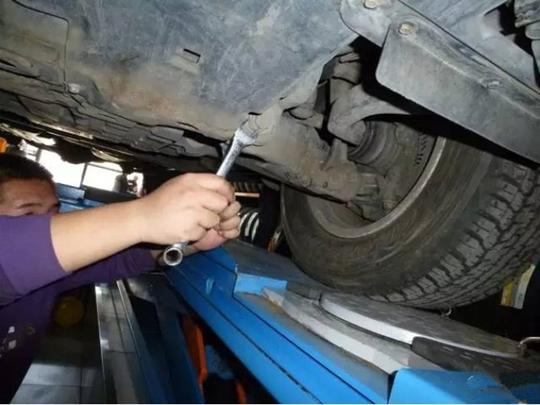 四轮定位多久做一次?什么情况下需要做?