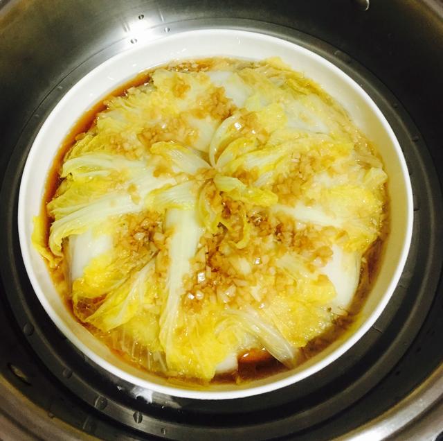大白菜这样做真的太好吃了,蒜蓉粉丝蒸白菜的简单做法
