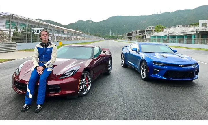 6.2L V8!加强版“五菱宏光”对飙“大黄蜂”,全场无尿点!