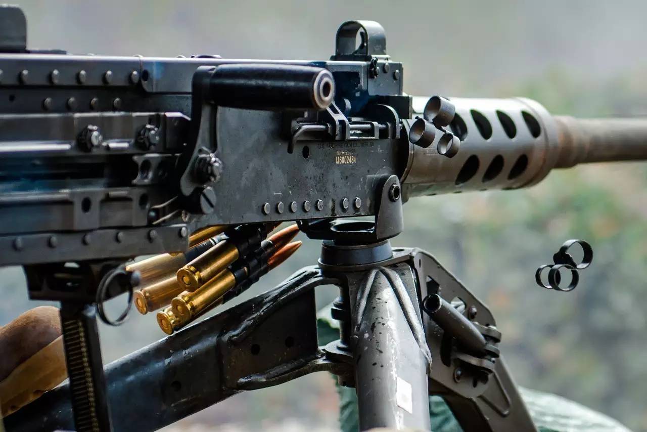 用了86年就是不淘汰,勃朗宁重机枪老当益壮