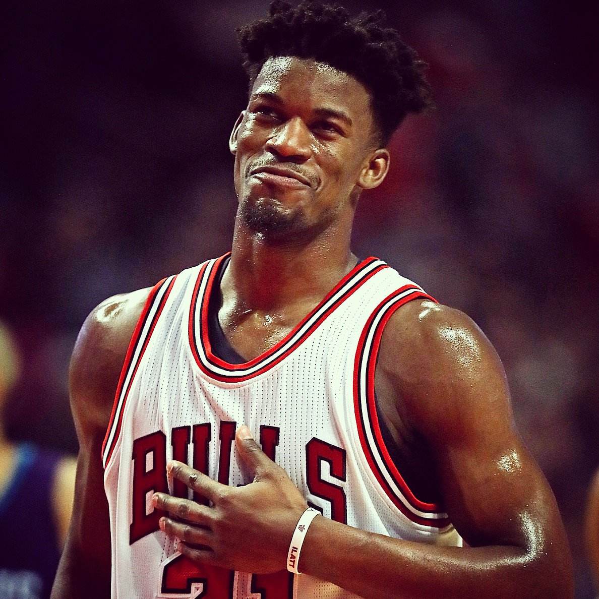 nba版莫欺少年穷,一人冒死用枪换篮球一人因丑被赶走!