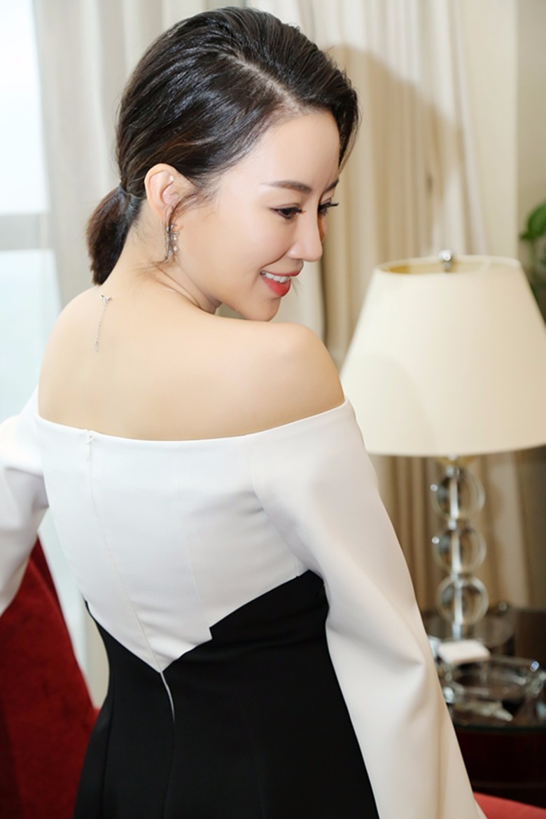 九球天后潘晓婷最新性感写真无数粉丝表示一生愿为她的球迷