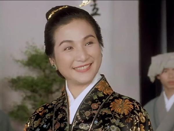 她是最美的功夫女星,为爱息影21年后靠周星驰重回影坛!