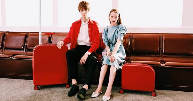 长假旅行箱也要流行款，slogan、冷淡风用在行李箱上什么样