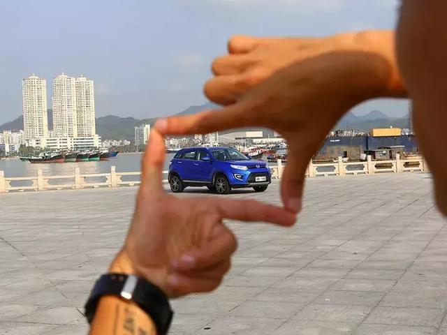 珠海惊现“蜘蛛侠”,战车竟然是TA