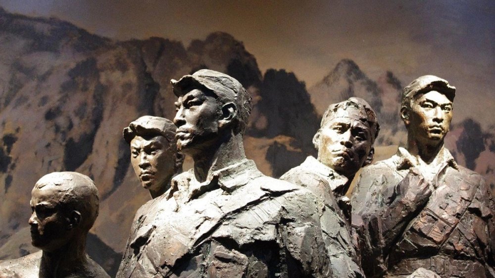 还记得小学课本里的狼牙山五壮士吗?原来当时他们五个还有人幸存下来