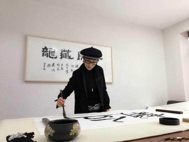 49岁张敏近照曝光:好看吗?讲真话|张敏|女神|复出_新浪新闻