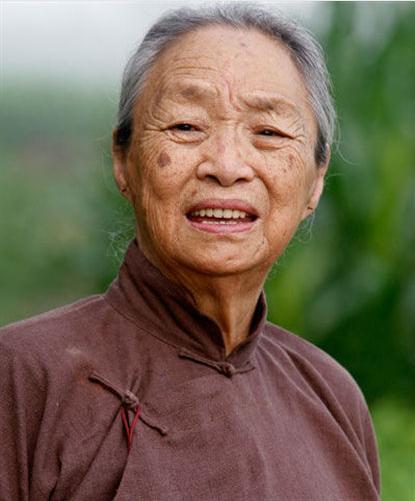 她赢得了"关东第一老太"的绰号,已去世,竟还有一位英雄孙子|柏青|孙子