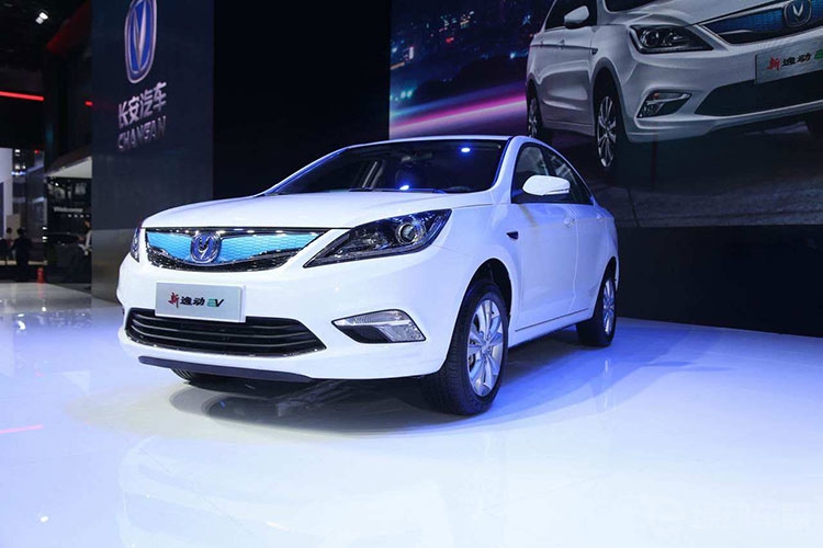 国内各大车企面临停产威胁！双积分倒逼长安，暴露其软肋