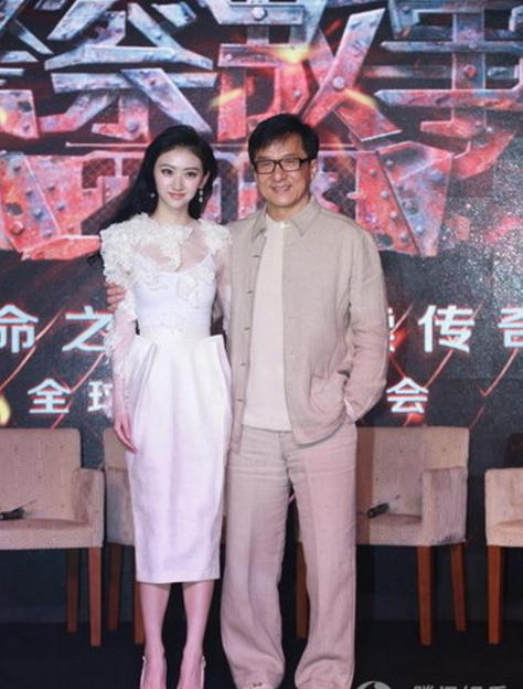 8张图揭秘成龙在娱乐圈的地位!难怪人人都要尊称一声"大哥"!