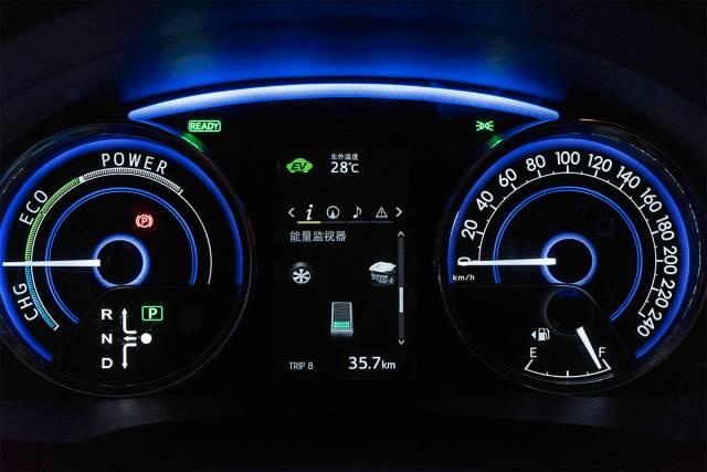 油电混动车 PK 纯汽油车，油耗居然相差一倍