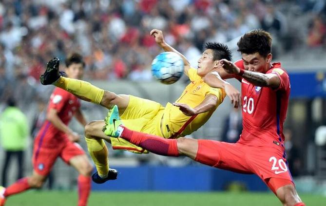 上个赛季被誉为美国朱芳雨的詹姆斯有点萎靡不