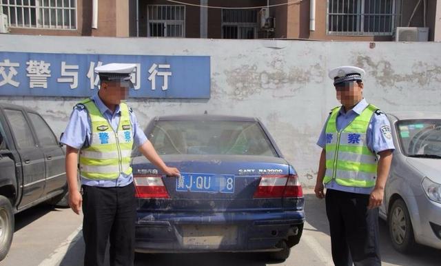 北京男子套牌上路，神奇号码引网友捧腹，后来被直接带走