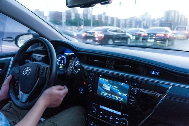 油电混动车 PK 纯汽油车，油耗居然相差一倍