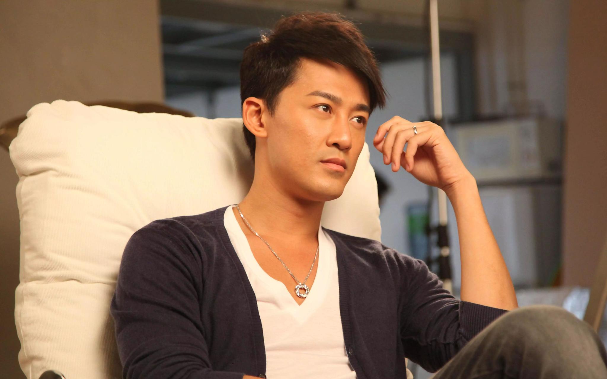 娱乐圈富二代身价过亿,赌王之女嫁无线龙套,林平之一心向佛出家