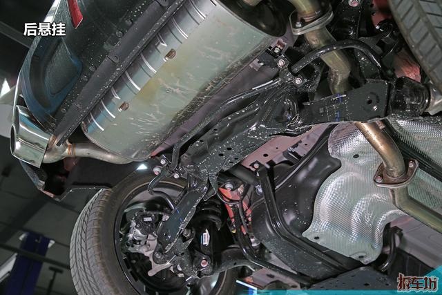 由后悬挂侧视图可以看出,wey vv5s后悬减震器和弹簧为一体形式.