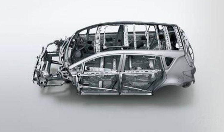 大众车“拉皮”成风？T-Roc白车身下线 加长冒充紧凑级