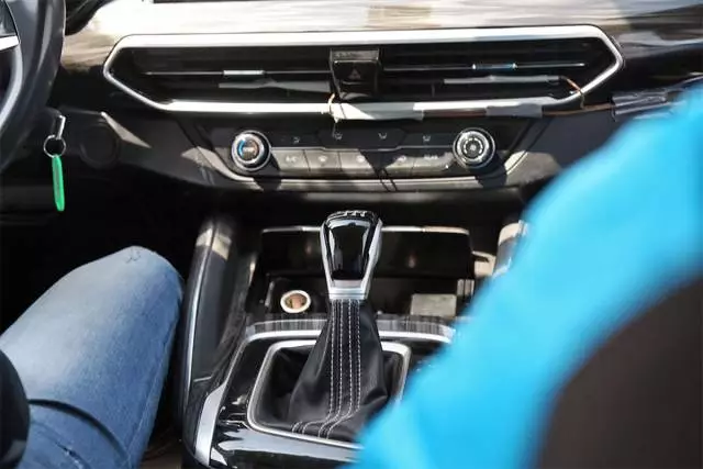 挑战陆巡、霸道！迪拜试驾20万左右最大国产旗舰SUV