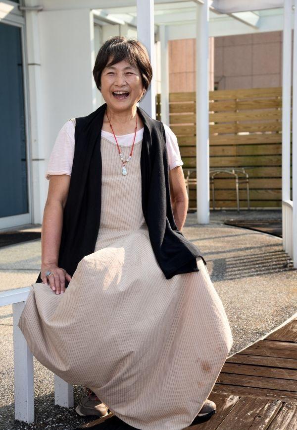 71岁郑佩佩近照,丈夫当她生子机器,称死后捐赠遗体,今依然拍戏