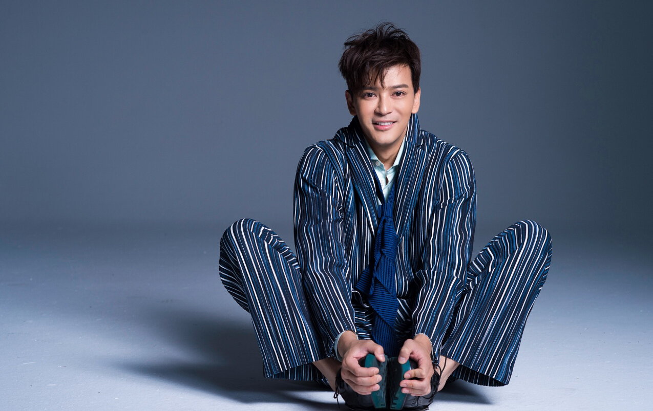 陈晓东被铁粉爆料送假签名cd经纪公司紧急回应