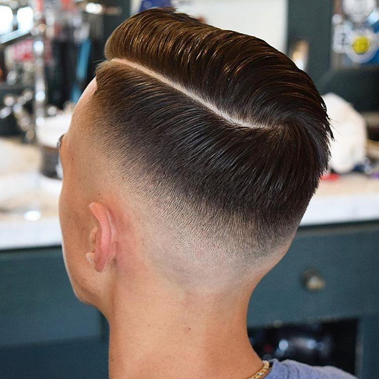 英式男生渐变复古油头,2017最流行的发型之一