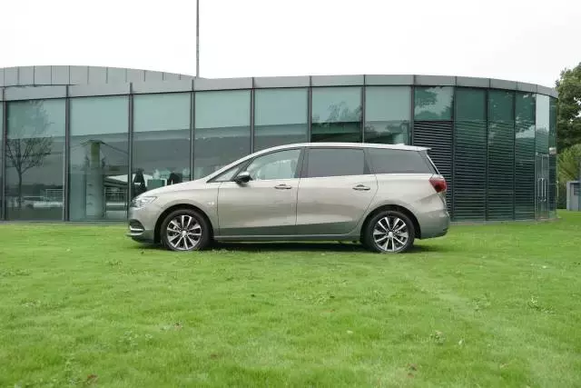 预计18万左右，6座小号GL8实车曝光，11月将上市！