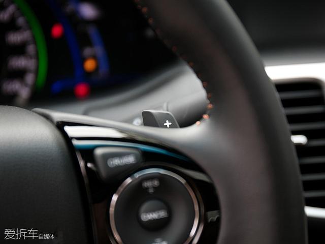 小编解锁地狱级节油成就，一箱油竟然跑了近2000公里