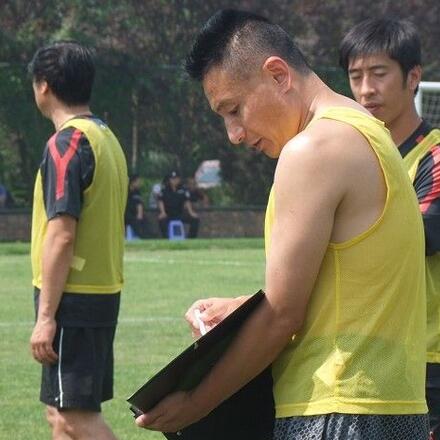 宫磊很多时候被球迷所熟知是因为他是解说员的身份,很多老球迷都对