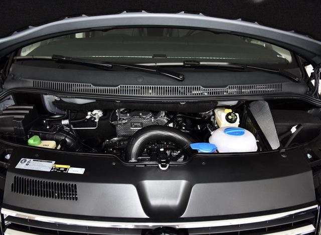 自带麻将桌的大众MPV，能拼得过埃尔法吗？