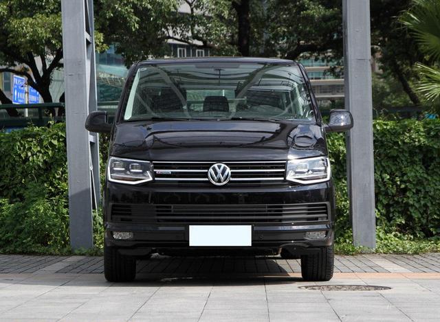 自带麻将桌的大众MPV，能拼得过埃尔法吗？