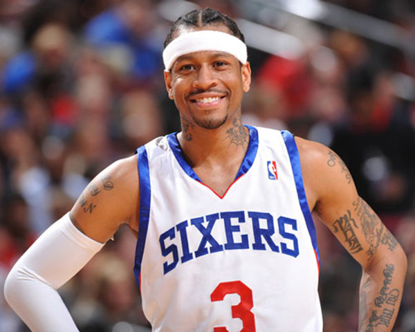 艾弗森打篮球只是副业,他的橄榄球天赋曾令众人倾狂