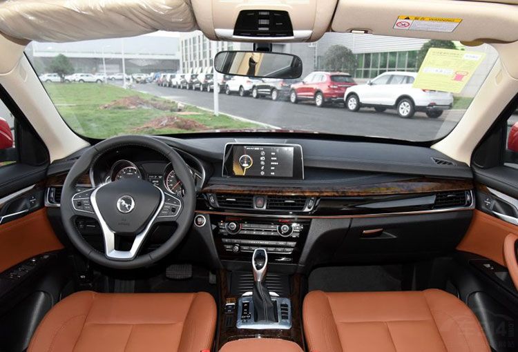 仅一年车主就和它成“老铁”！超大空间配2.0T，才不到10万