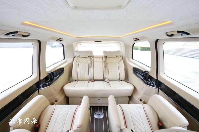 奔驰V260L终结埃尔法，配宝石蓝漆，带1米4双人床，内饰完虐它！