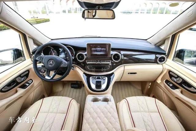 奔驰V260L终结埃尔法，配宝石蓝漆，带1米4双人床，内饰完虐它！